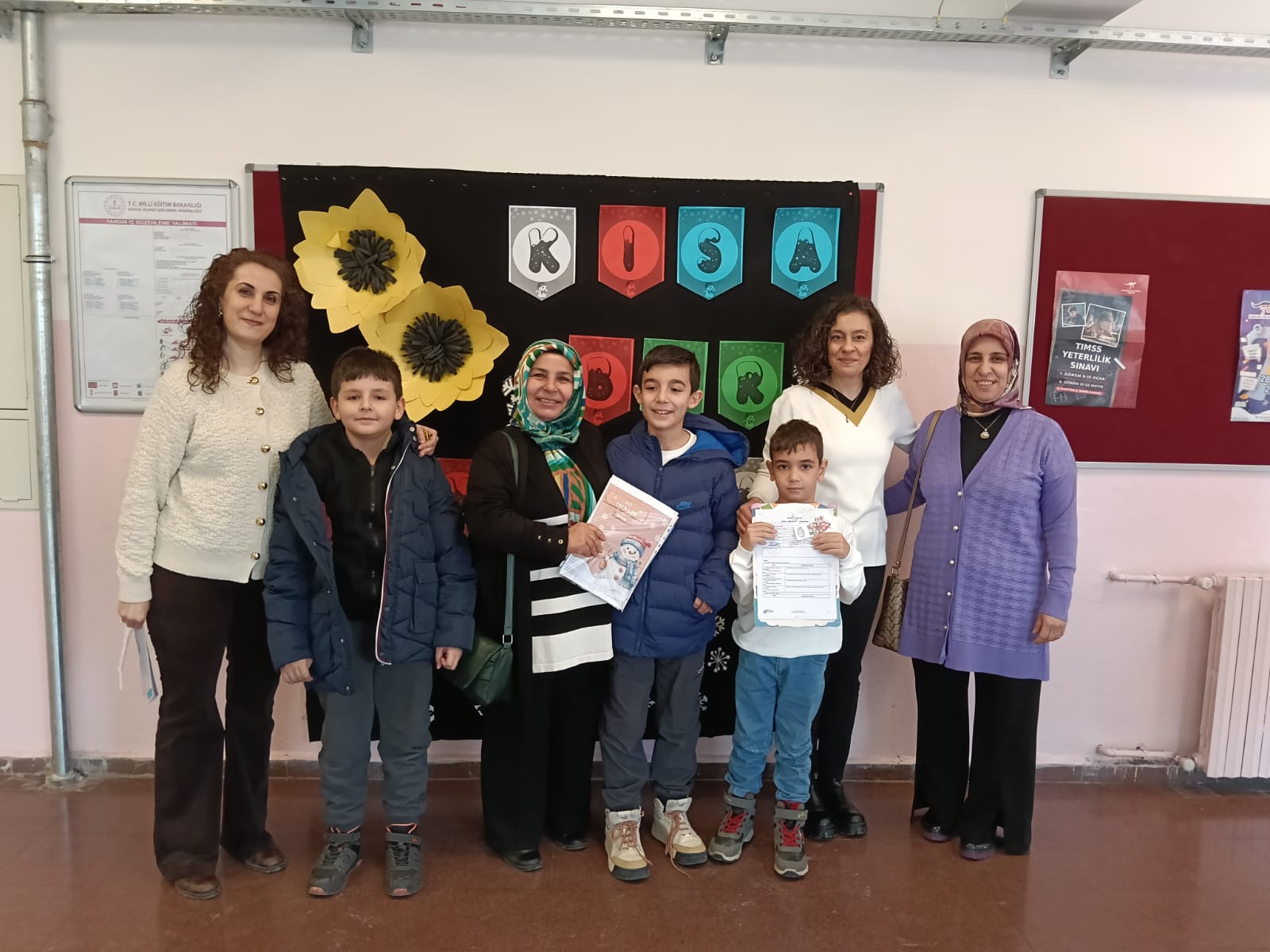 ELAZIĞ’DA KARNE SEVİNCİ: 118 BİN ÖĞRENCİ YARIYIL TATİLİNE GİRDİ