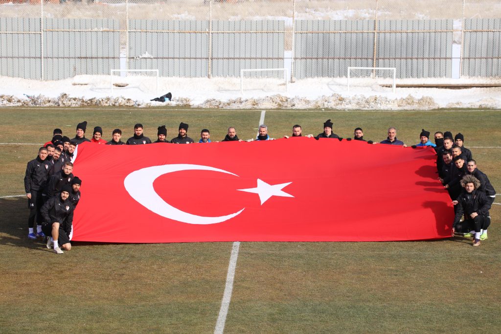 Elazığspor, Dev Türk Bayrağı Açtı