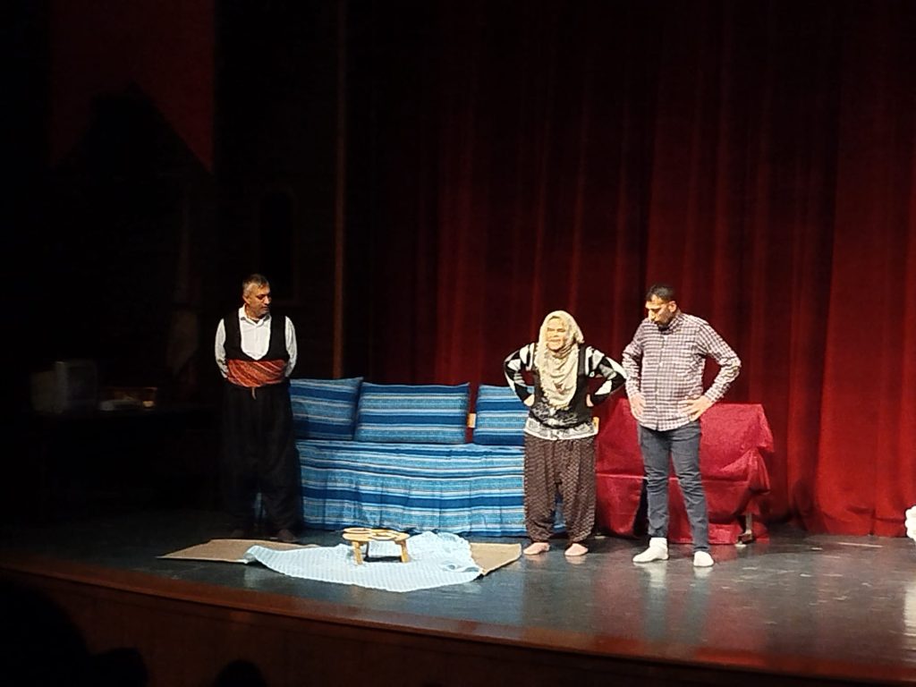 Elazığ Ağzı Sahneye Taşındı!  “Horata” Kahkahaya Boğdu