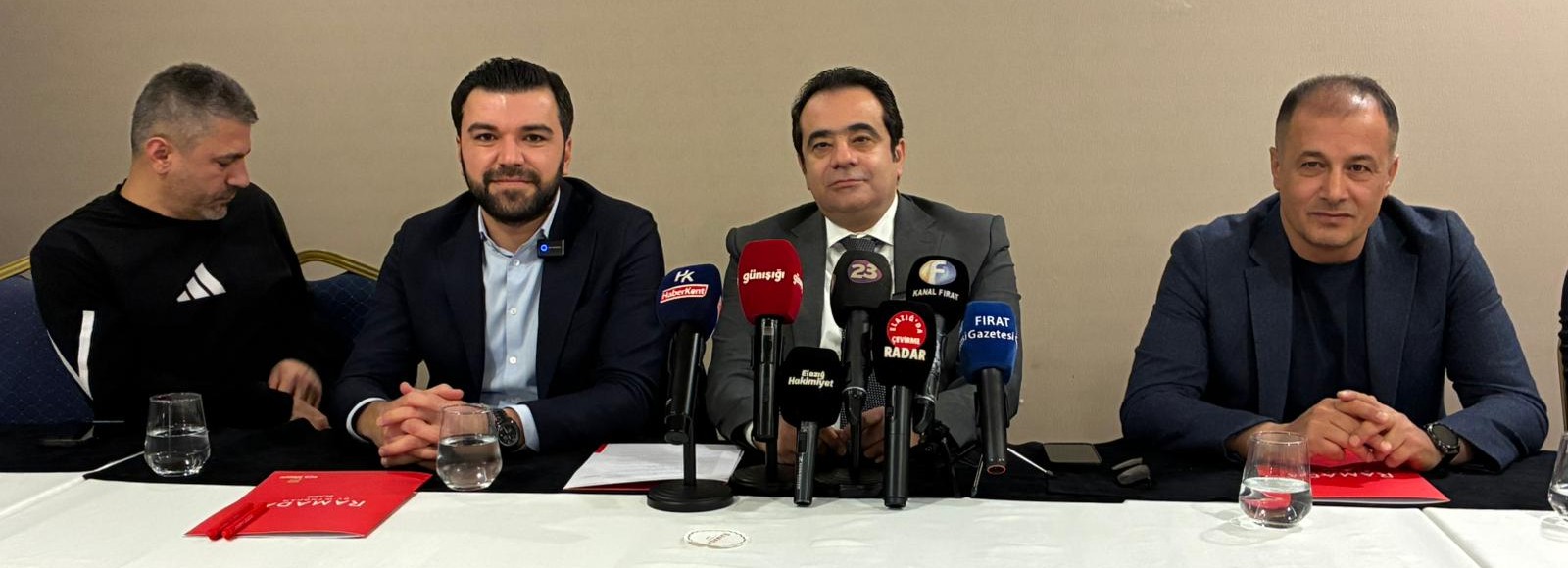 Elazığspor,  Başkan Ve Yönetim Basınla Buluştu