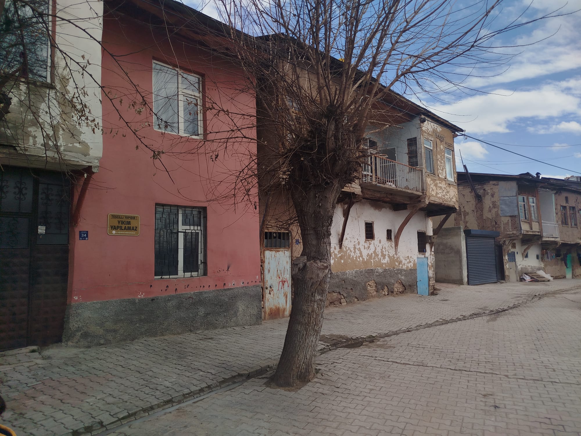 Ulukent’te Tescil Çilesi: Ne Yıkabiliyorlar, Ne Onarabiliyorlar!