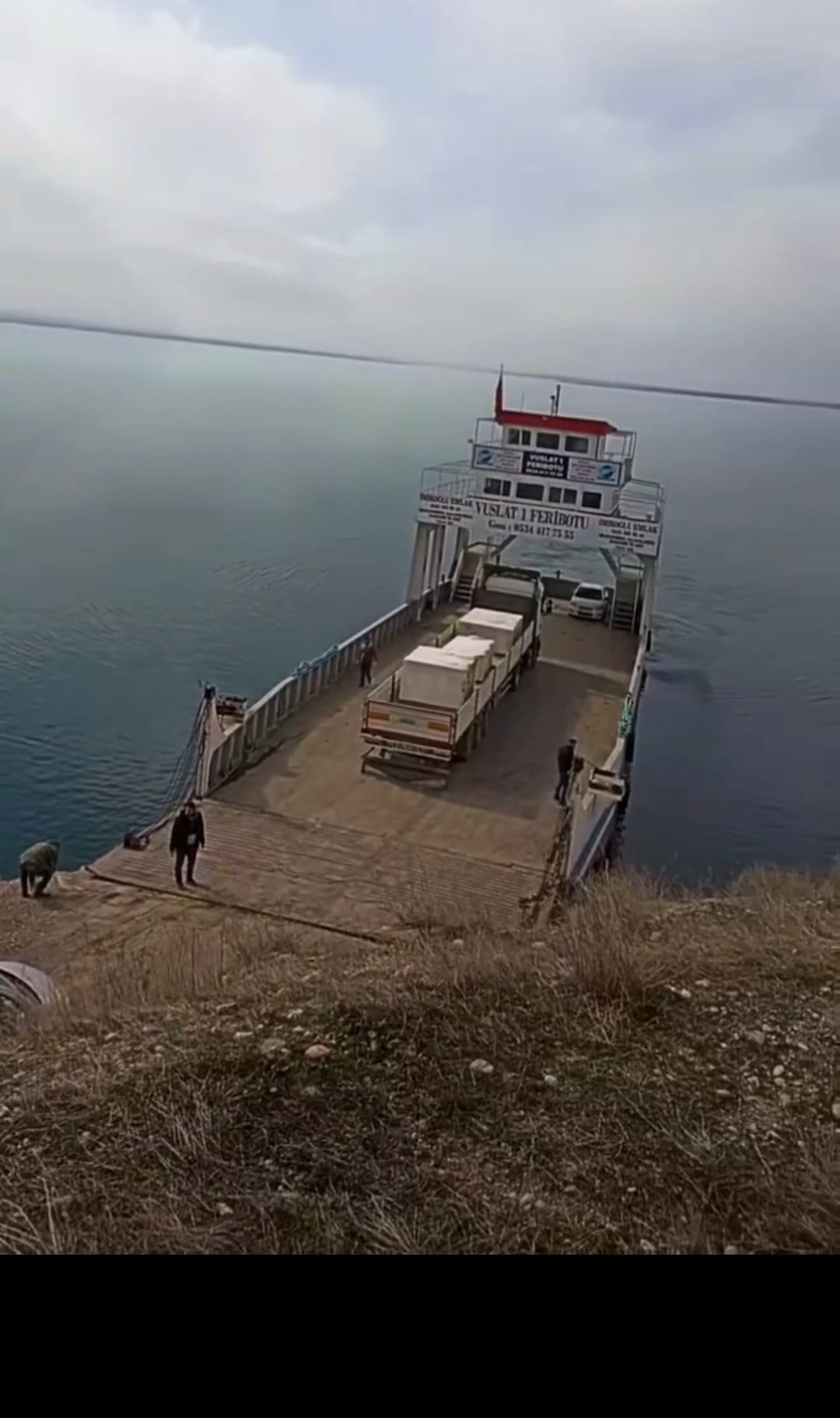 Karakaya’da Sular Coştu, Feribotlar Karaya Yanaşamıyor!