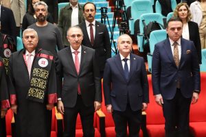 FIRAT ÜNİVERSİTESİNDE TIP BAYRAMI’NDA ANLAMLI TÖREN