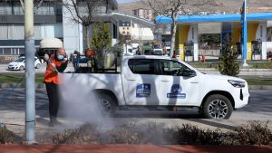 Elazığ Belediyesi, bahar döneminde bitkilerin sağlıklı gelişimini desteklemek