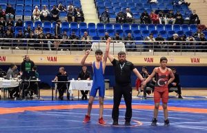 Elazığlı Güreşçilerden Van’da Büyük Başarı