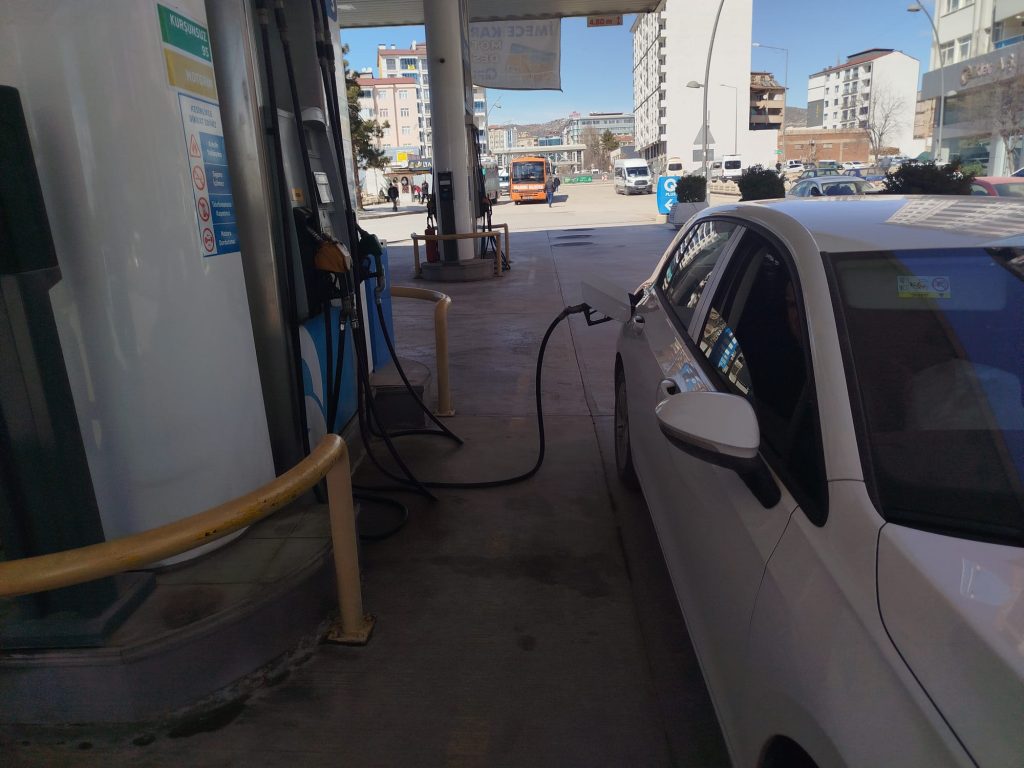 YAKITA ARTIŞ, QPLUS’A ALKIŞ