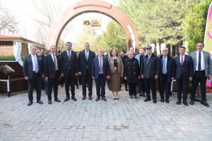 Elazığ  hipodromun’da çifte açılış