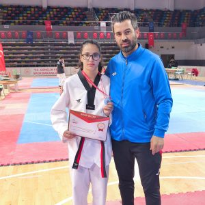 GENÇ TEKVANDOCULAR ŞANLIURFA’DA ZİRVEYİ ZORLADI