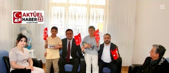 AK PARTİ ELAZIĞ TEŞKİLATI’NDAN 23 NİSAN’DA GÖNÜLLERE DOKUNAN ZİYARETLER