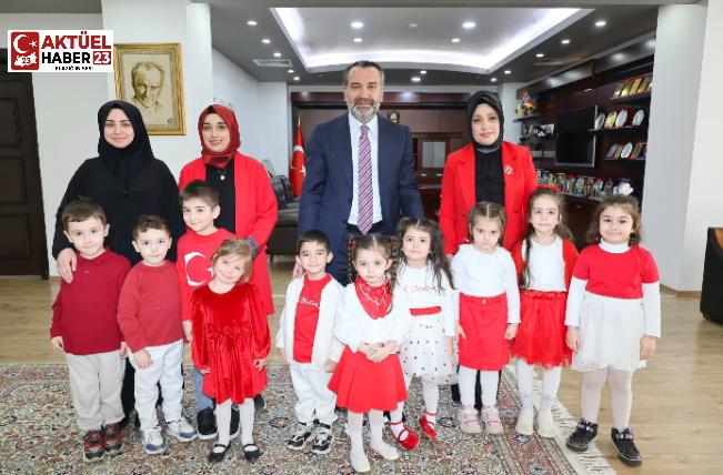 Belediye Başkanı Şahin Şerifoğulları, Koltuğunu O’na Bıraktı