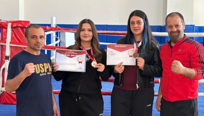 ELAZIĞ’A BOKSTA TÜRKİYE ÜÇÜNCÜLÜĞÜ