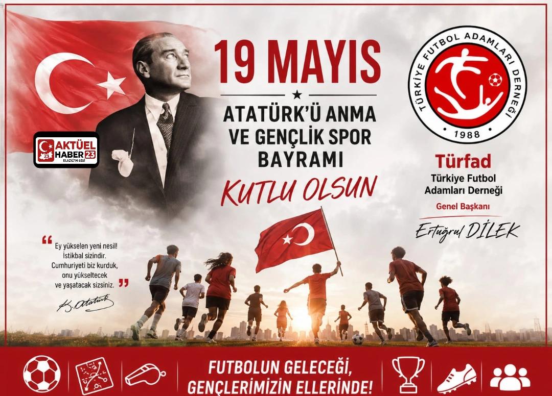 Futbol Adamları’nda 19 Mayıs kutlaması.