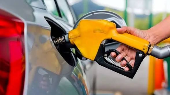 Elazığ’daki Araç Sahiplerini Üzecek Motorine Zam  Geliyor