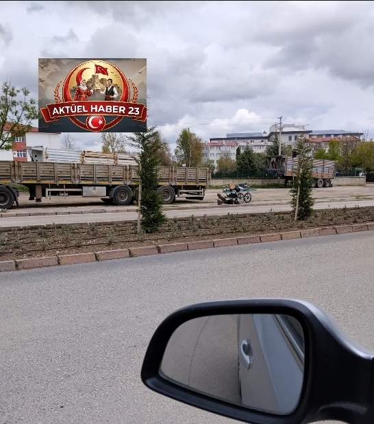 Elazığ’da Yorgun Düşen Seyyar Satıcı Kaldırımda Uzandı: O Anlar Dikkat Çekti