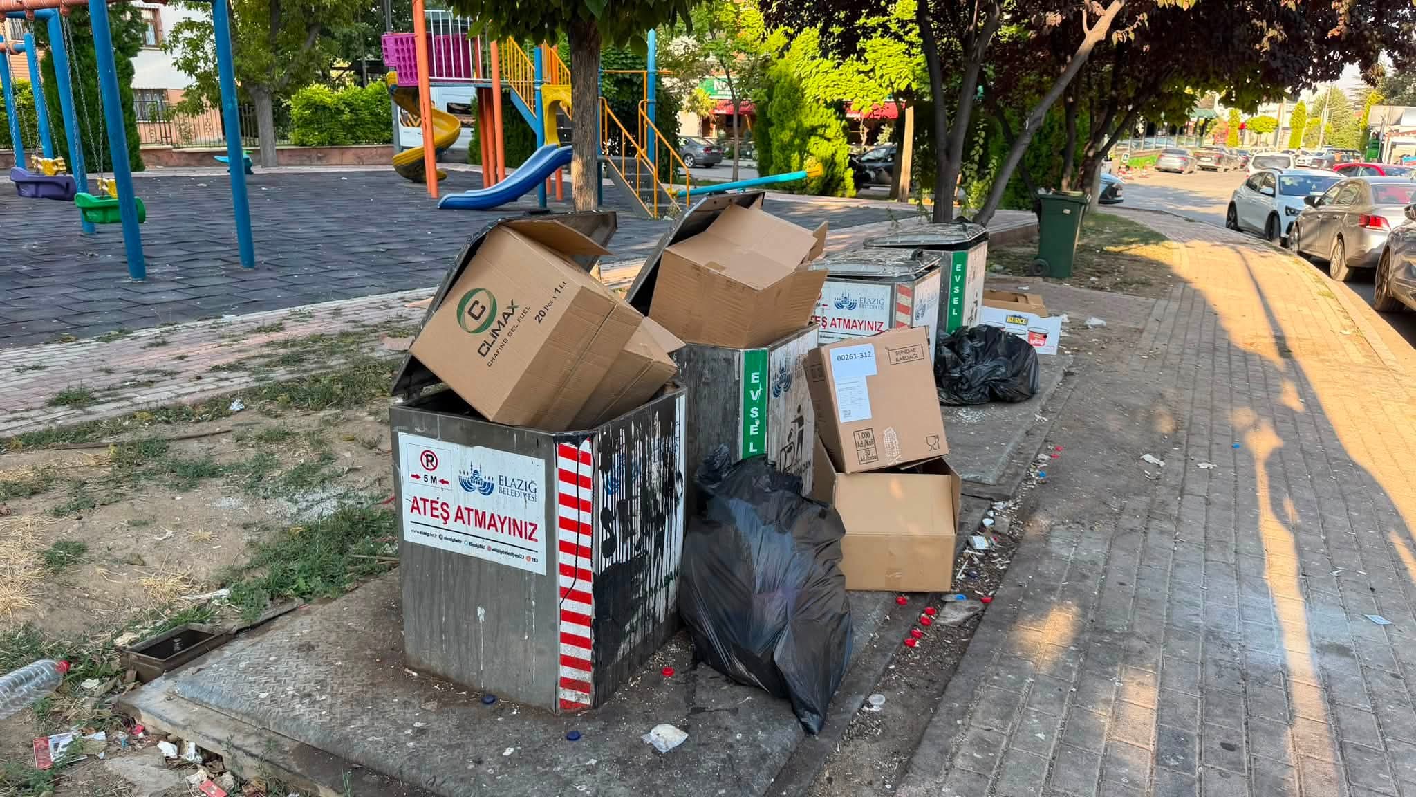 OYUN PARK ÇÖP VE HAFRİYAT ALANINA DÖNDÜ…