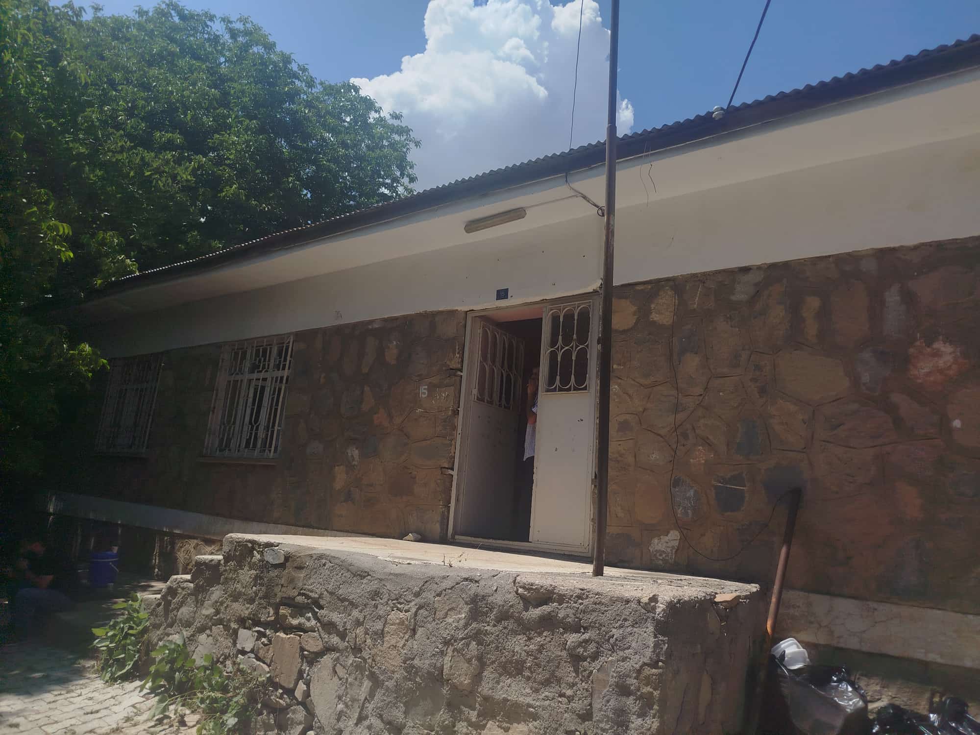 OKUL; TAZİYE EVİ OLARAK KULLANILIYOR