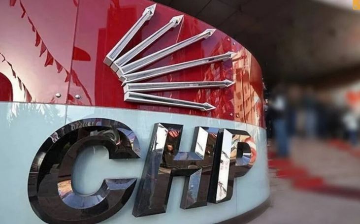 CHP MERKEZ İLÇE İSTİFA ETTİ