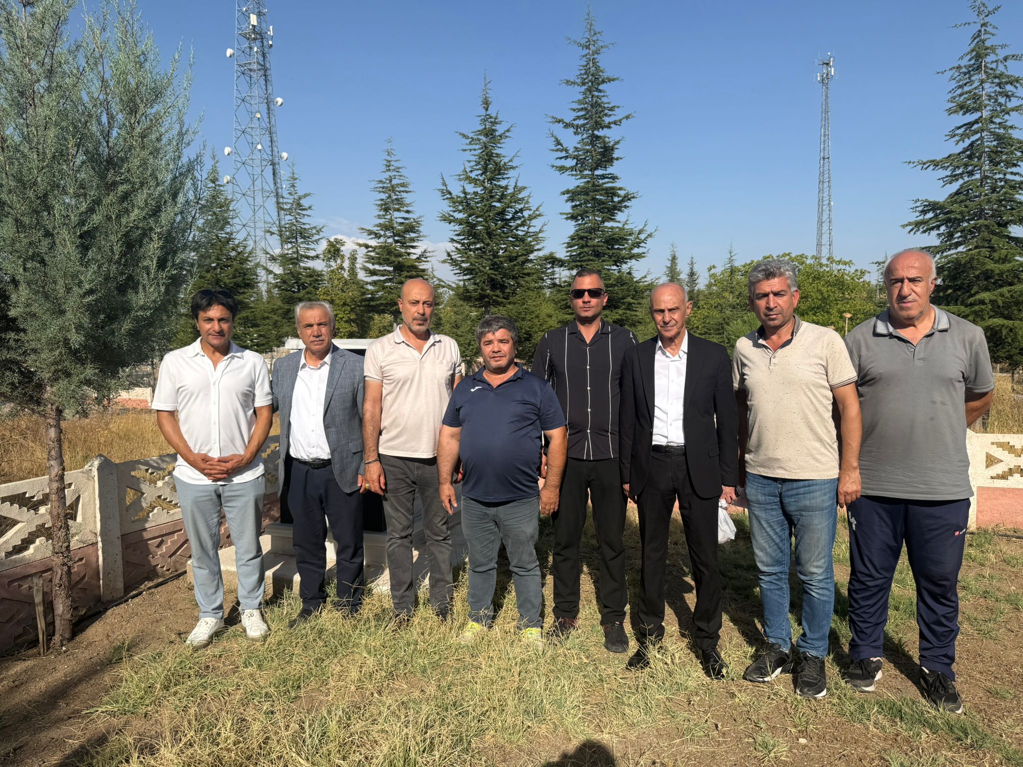 Eski Milli Boksör ve Milli Takım Antrenörü Oral Arslan, 6. Ölüm Yıl Dönümünde Dualarla Anıldı
