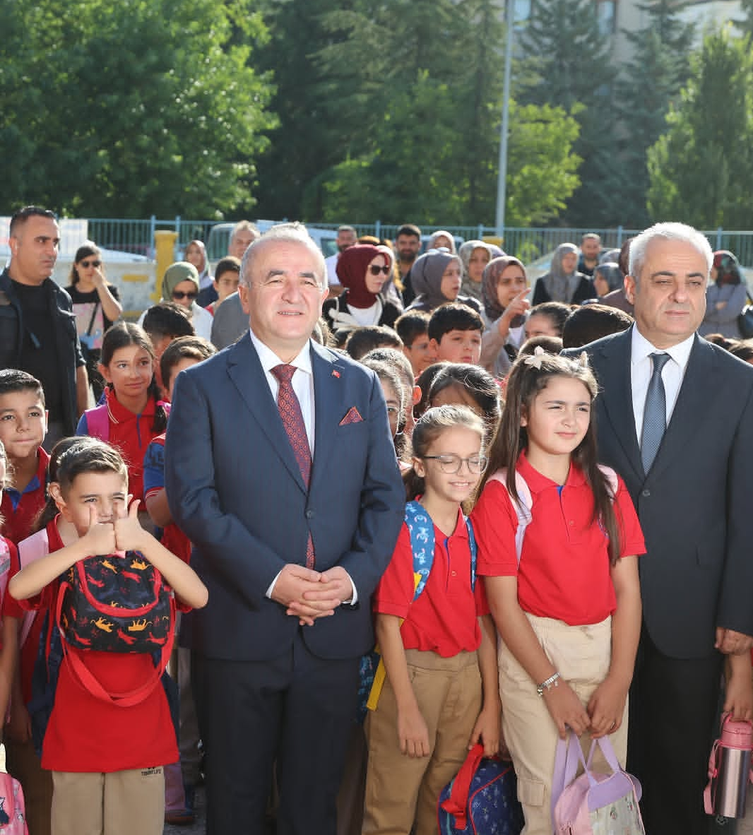 115 BİN ÖĞRENCİ DERS BAŞI YAPTI