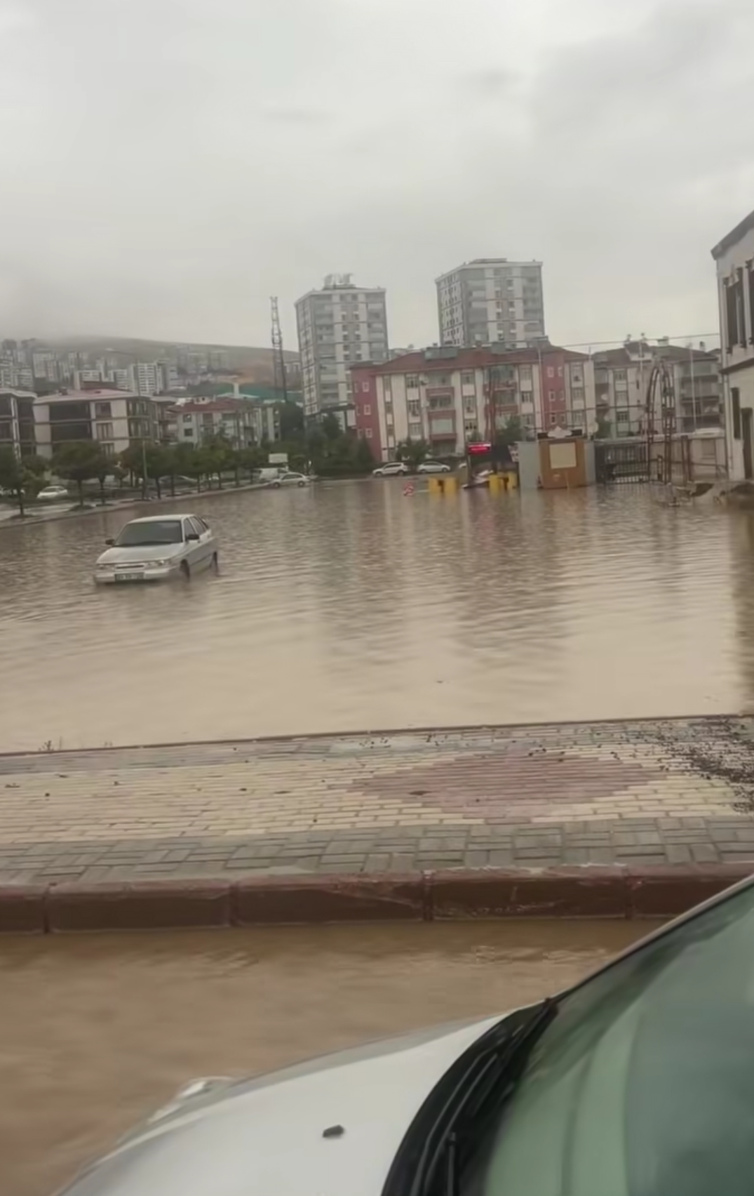YAĞIŞ ELAZIĞ’I FELÇ ETTİ